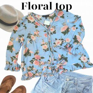 Bohemian floral top ruffles bows & button details Like New 2X check measurements